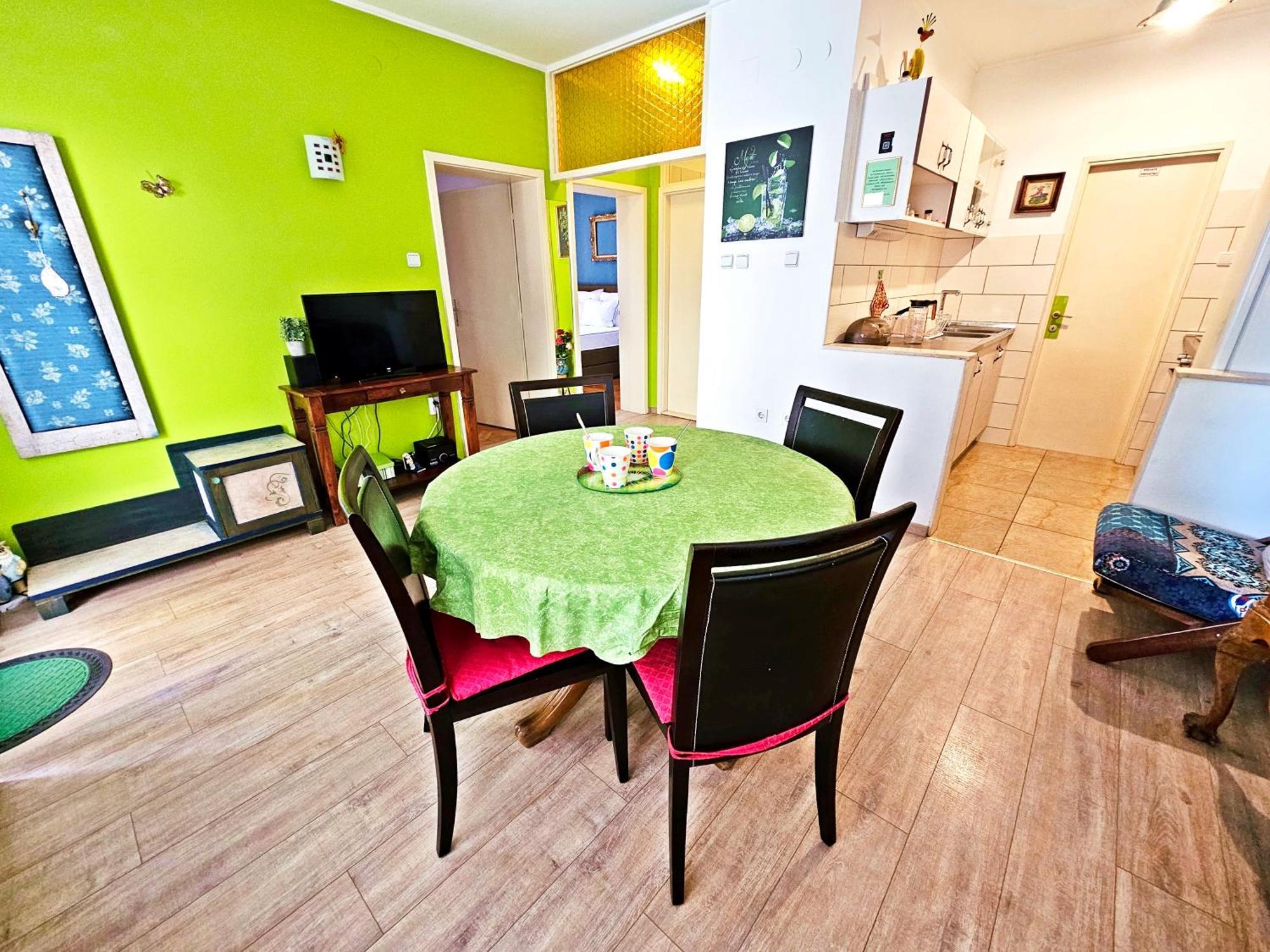 Apartments Tempera By The Beach สปลิท ภายนอก รูปภาพ